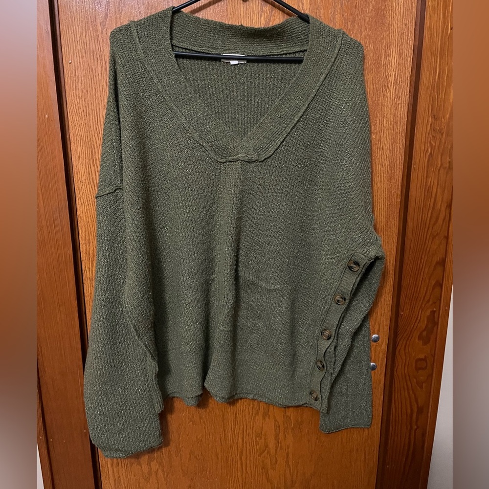 Blu Pepper Green Knit Tunic Top
